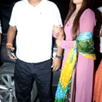 Manisha-Rani-with-her-father-Manoj-Kumar